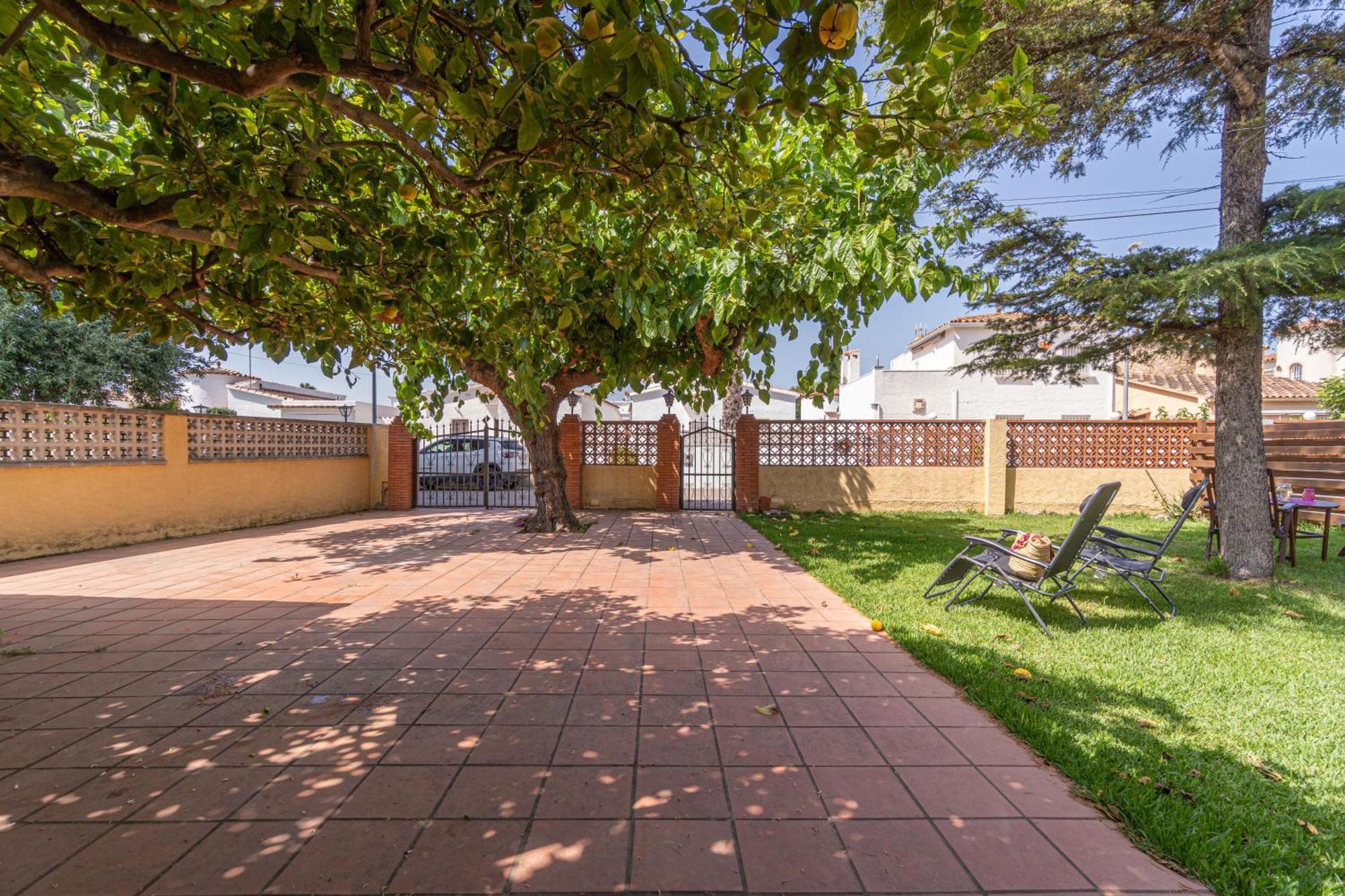 אמפוריבראבה Apart-Rent Casa Con Jardin Pani 0081 מראה חיצוני תמונה