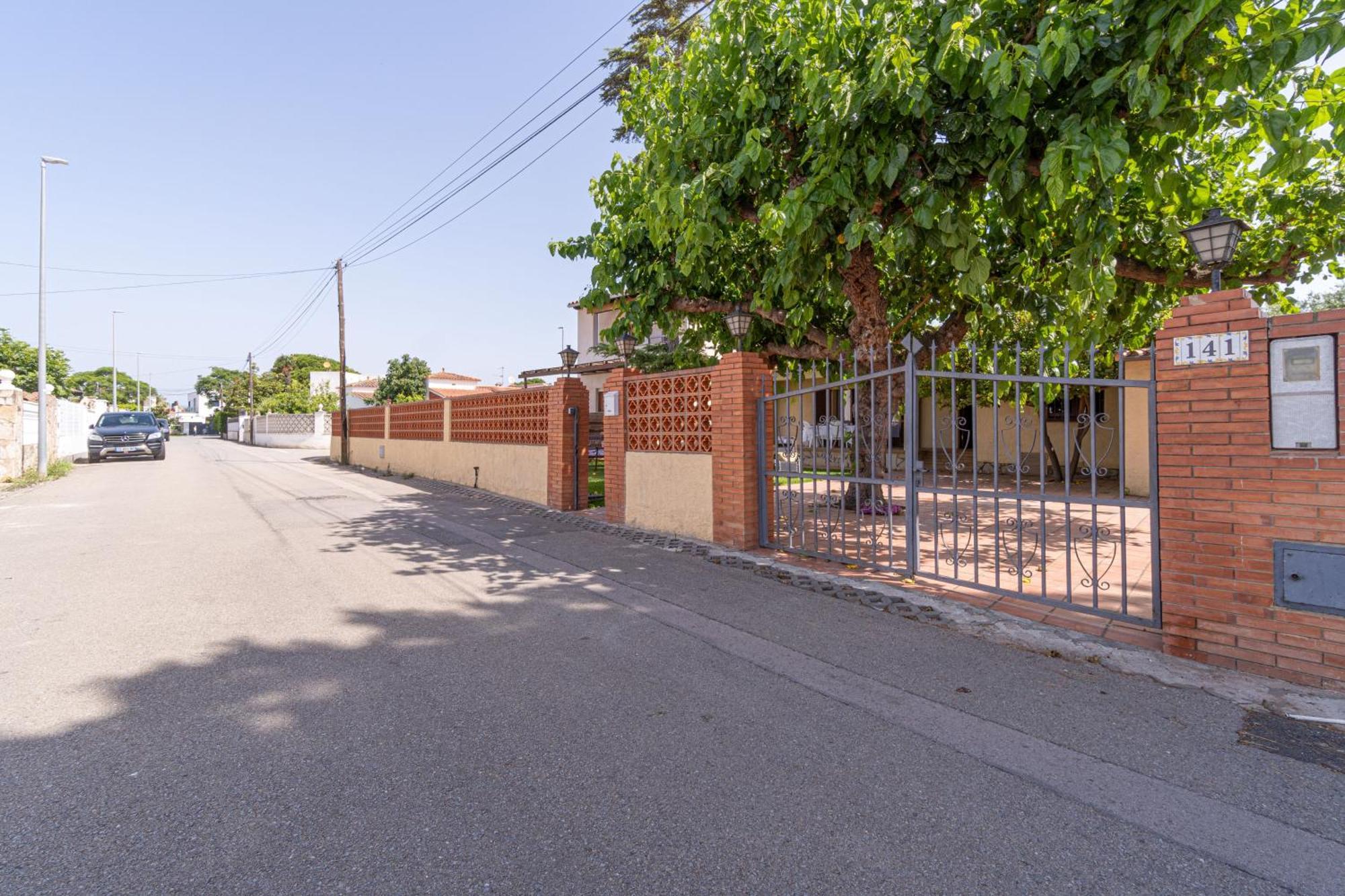 אמפוריבראבה Apart-Rent Casa Con Jardin Pani 0081 מראה חיצוני תמונה